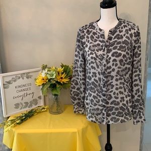 Banana Republic gray leopard print button down blouse, Size 2